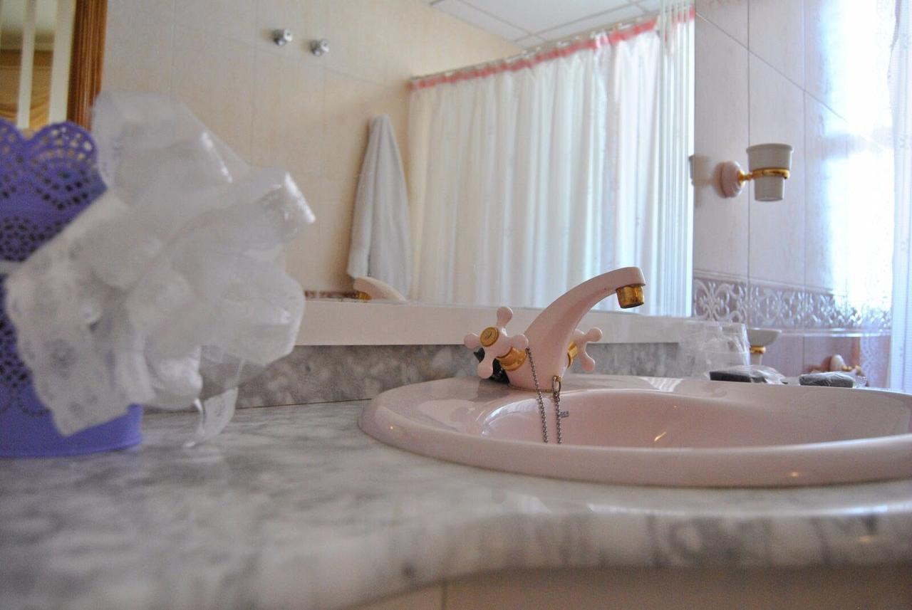 Hotel Las Dehesas Navalvillar de Pela Luaran gambar