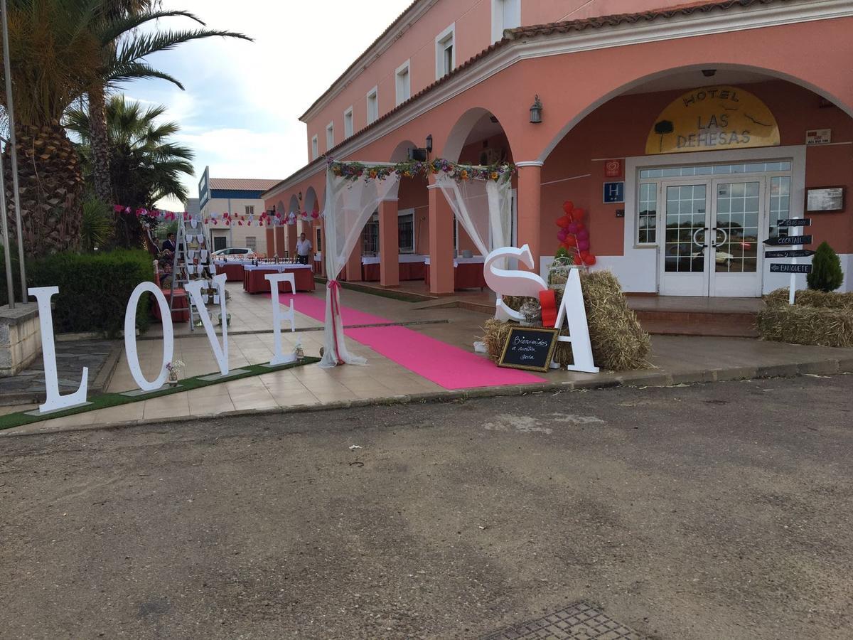Hotel Las Dehesas Navalvillar de Pela Luaran gambar
