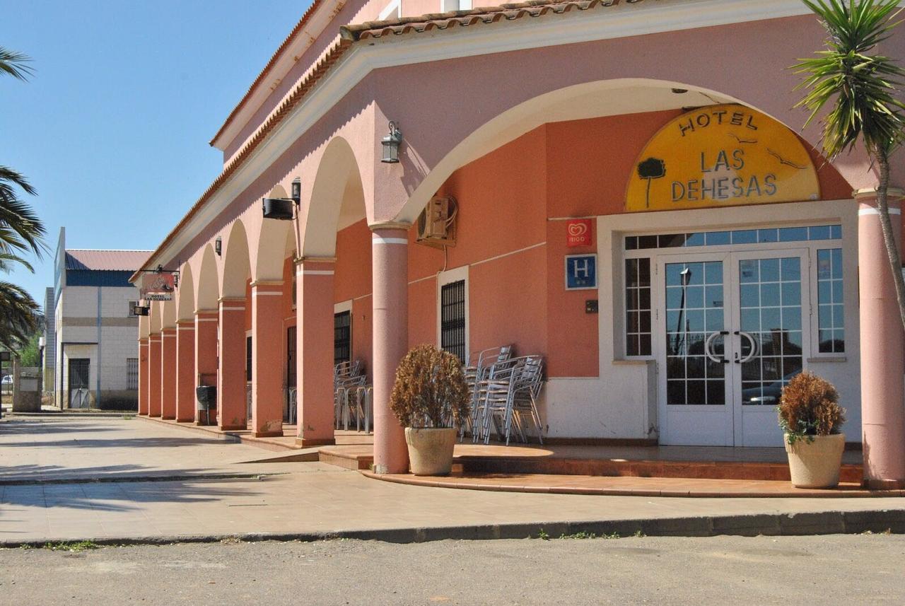 Hotel Las Dehesas Navalvillar de Pela Luaran gambar